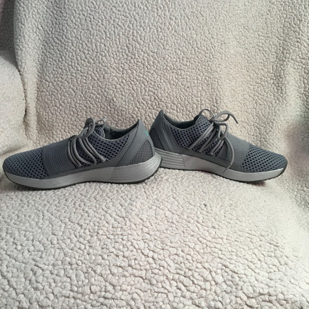 Under Armour Women’s Cross Trainer Athletic Shoes size 10 NWOT